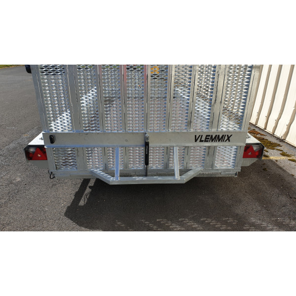 Porte engins 4mx1m80 3T5 3 essieux de1350kg