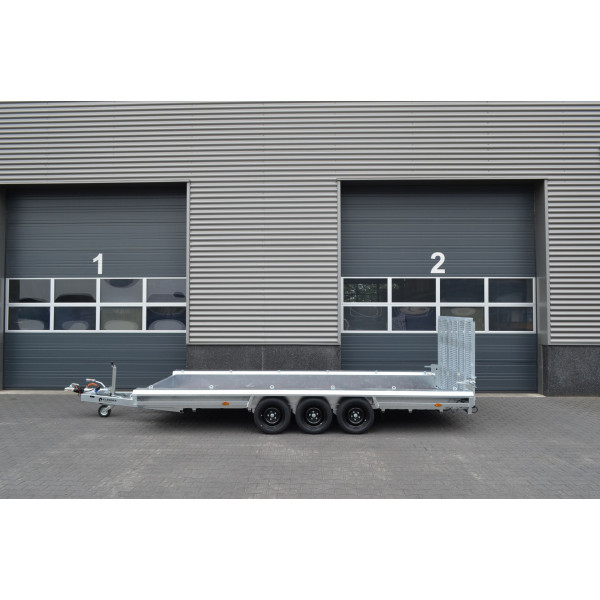 Porte engins 4m80x1m80 3T5 3 essieux de1800kg