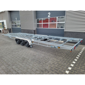TH 8m40 x 2m44 Plateau 3 essieu x 1350 kg