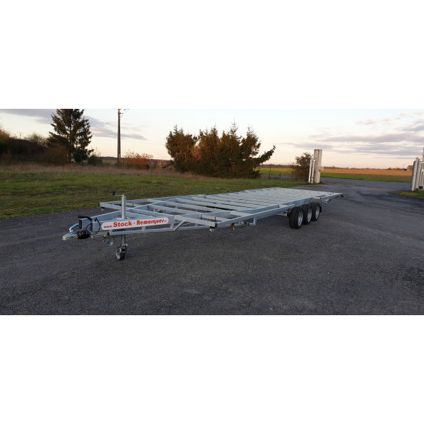 TH 7m80 x 2m44 version basse 3 essieu x 1350 kg