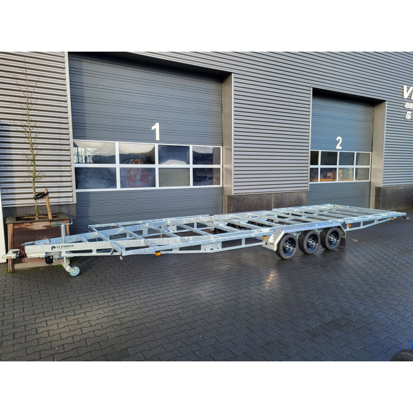 TH 7m80 x 2m44 version basse 3 essieu x 1350 kg