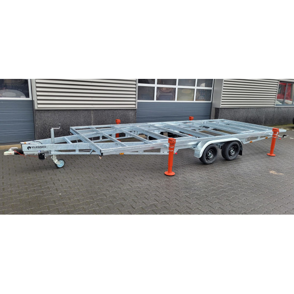 TH 6m x 2m44 detachable 2 x essieux 1800 kg + deck