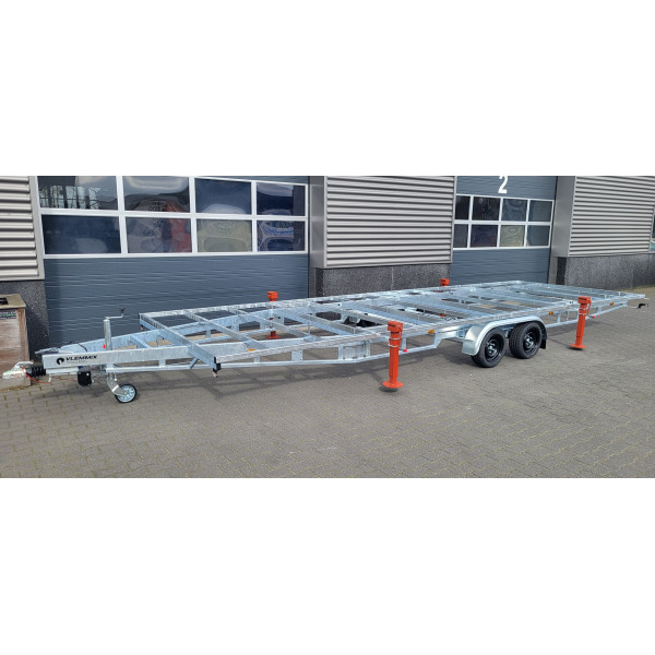 DT 7m80 x 2m44 Version amovible 3 x essieux 1350 kg + deck (copie)