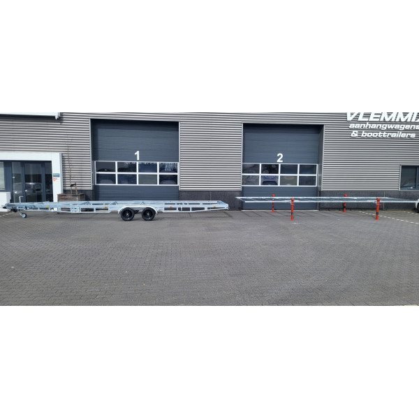 DT 7m80 x 2m44 Version amovible 3 x essieux 1350 kg + deck (copie)