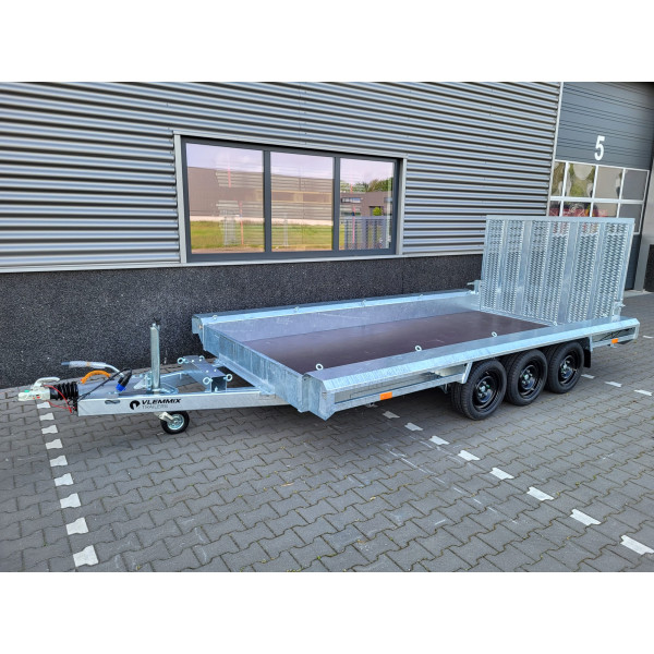 TM 4m x 1m80 porte engin 3 x essieux 1800 kg