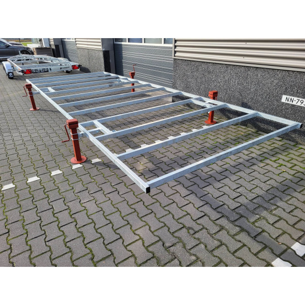 DT840 x 300 cm plateaux