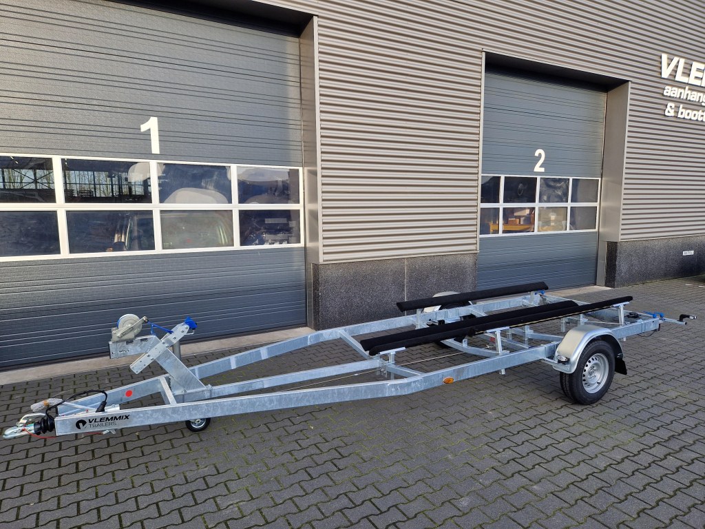 6m30-2M20 -1X 1500 kg 1500 kg - VLEMMIX - Remorque Porte-Bateau version patin