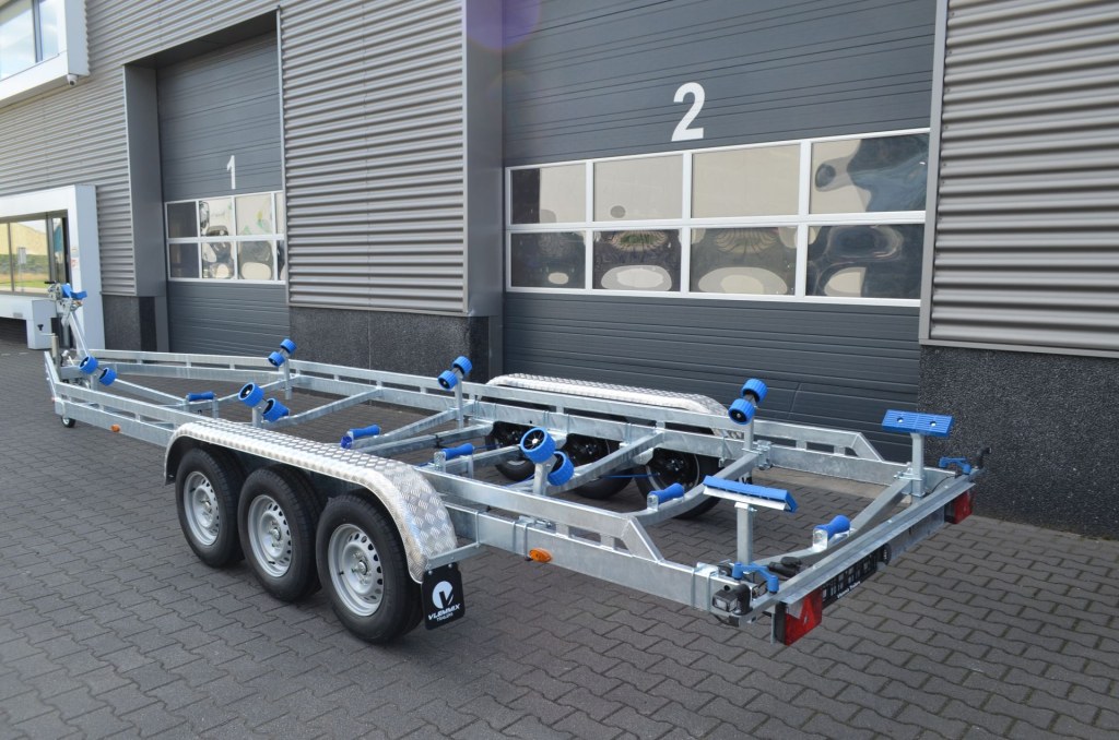 Vlemmix - 9m20-2m55 - 3x1500 kg - 3500 kg - VLEMMIX - Remorque Porte-Bateau