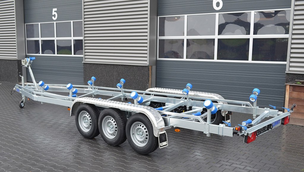 7m80-2m20 3x1500kg - 3x1500 kg - VLEMMIX - Remorque Porte-Bateau