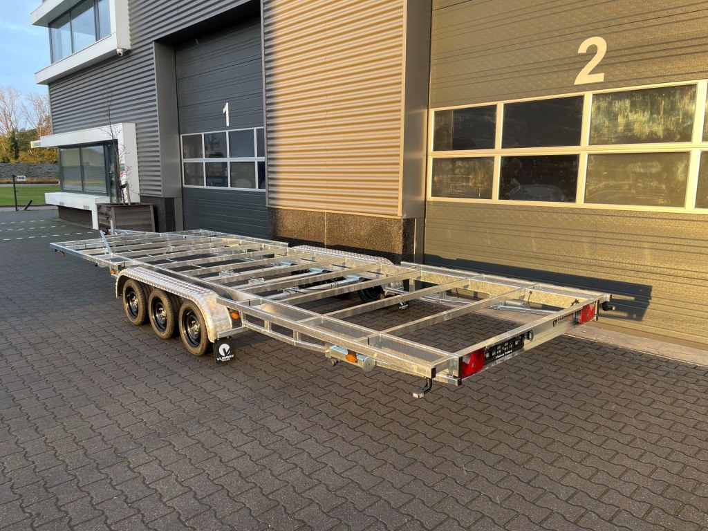 TH 7m20 x 2m44 version basse 3 x essieu 1350 kg