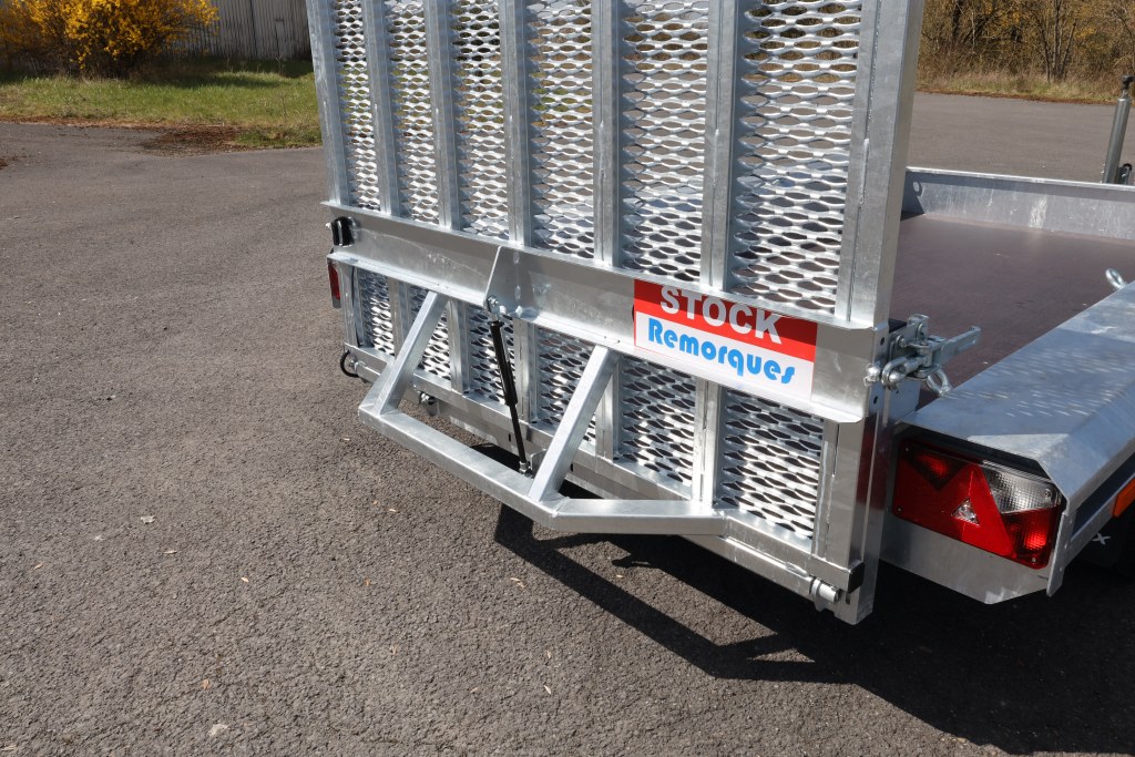 TM 3m x 1m50 porte engin 2 x essieux 1800 kg (photo)