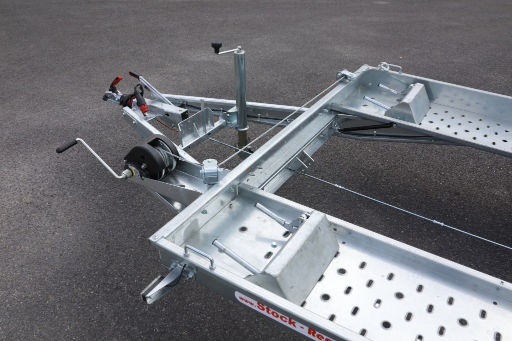 Porte voiture 2500kg avec treuil (photo)