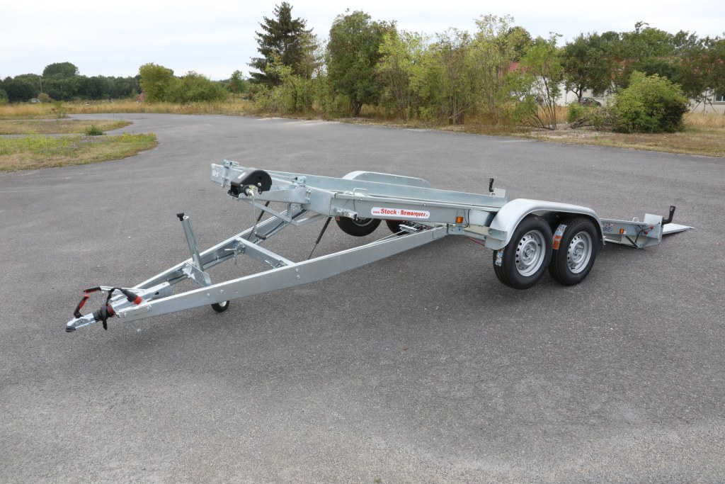 Porte voiture 2500kg avec treuil (photo)