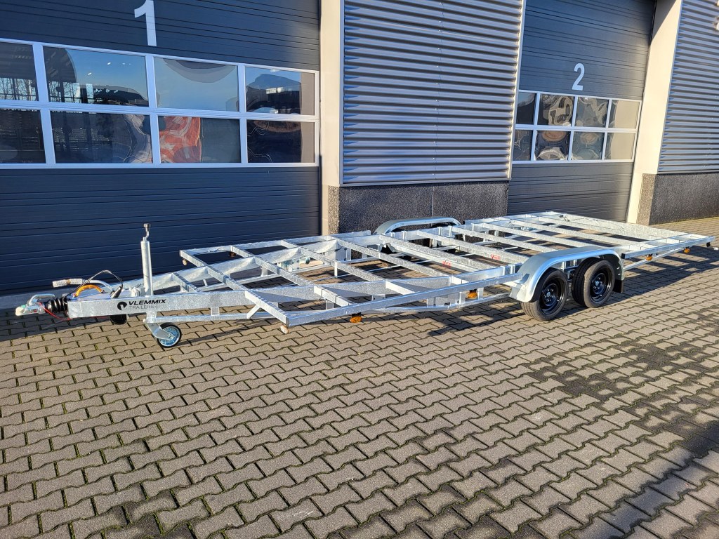 TH 6m x 2m44 plateau 2 x essieux 1800 kg (photo)