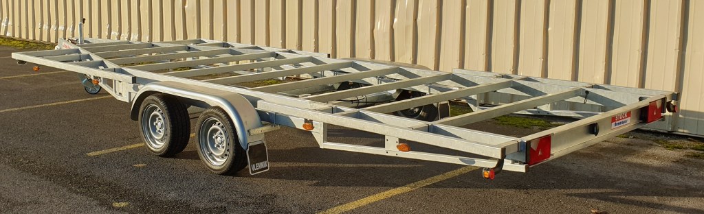 TH 6m x 2m44 plateau 2 x essieux 1800 kg (photo)