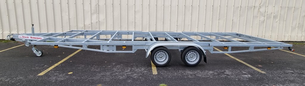 TH 6m60 x 2m44 Plateau 2 x essieux 1800 kg (photo)