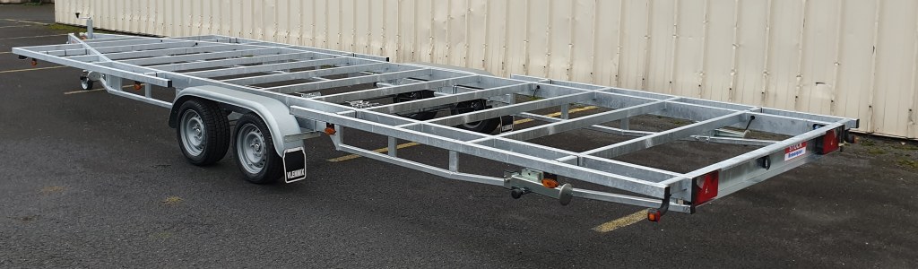 TH 7m80 x 2m44 Plateau 2 essieu x 1800 kg (photo)