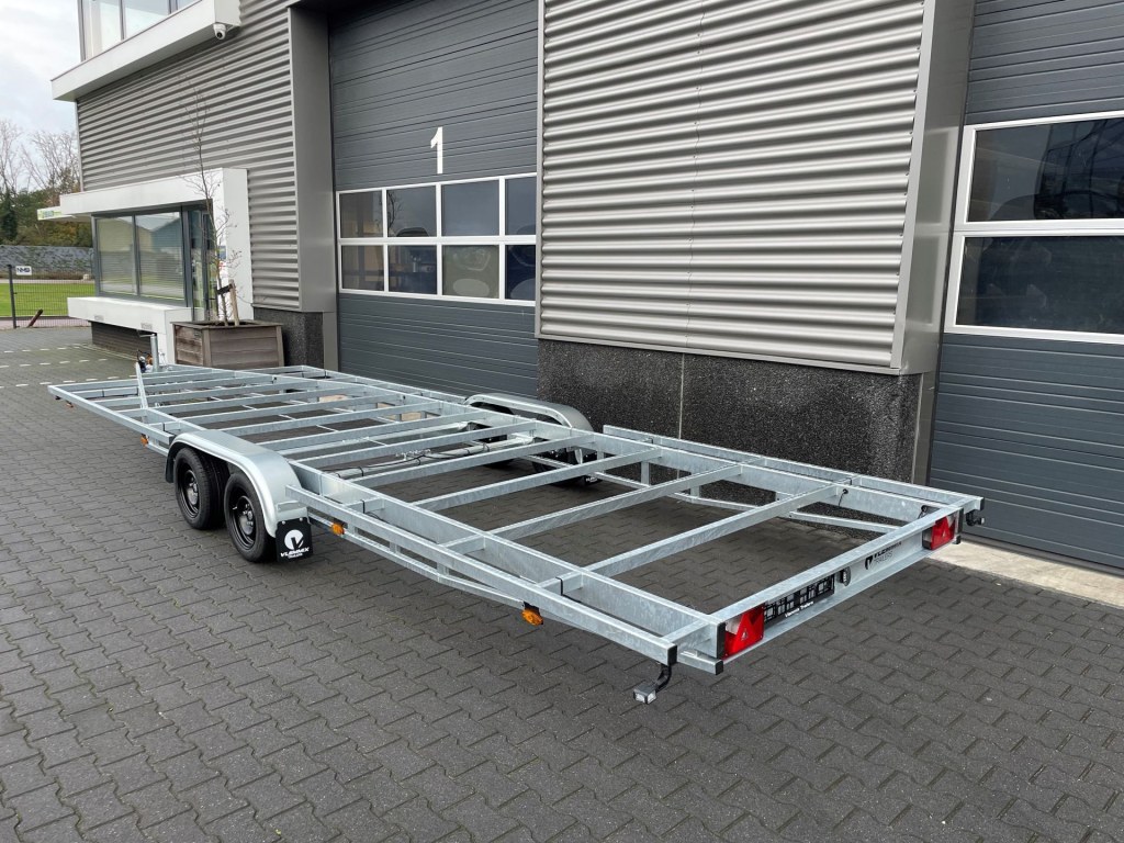TH 7m80 x 2m44 Plateau 2 essieu x 1800 kg (photo)