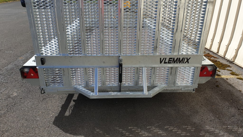 TM 4m x 1m80 porte engin 3 x essieux 1350 kg (photo)