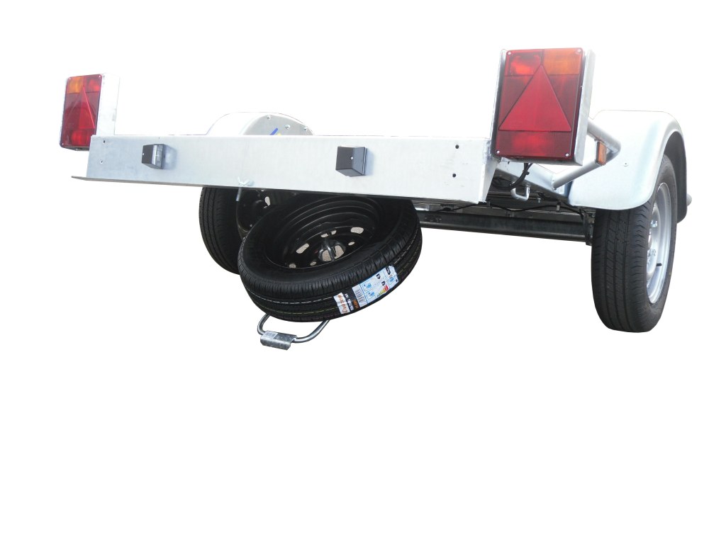 PETIT CHASSIS SEUL 178x126 PTAC 750 kg partiellement démontée (photo)