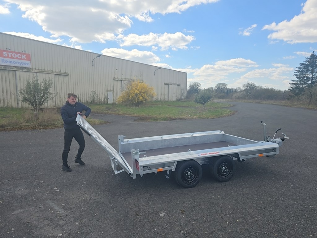 TM 3m x 1m50 porte engin 2 x essieux 1350 kg (photo)