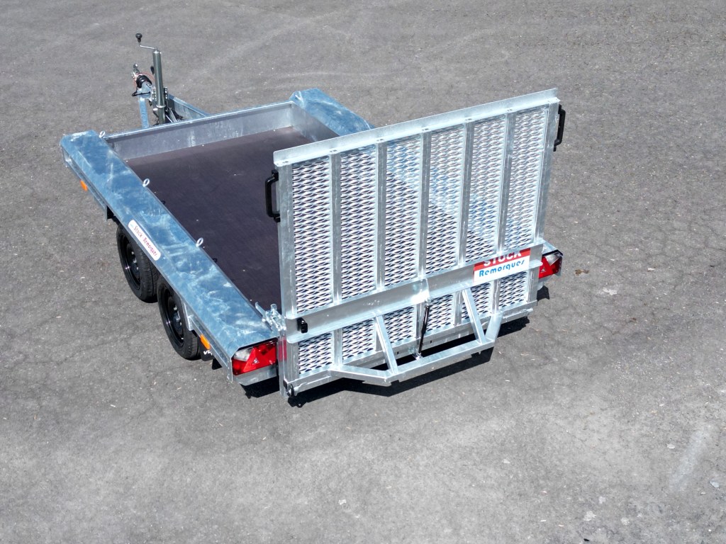 TM 3m x 1m50 porte engin 2 x essieux 1350 kg (photo)