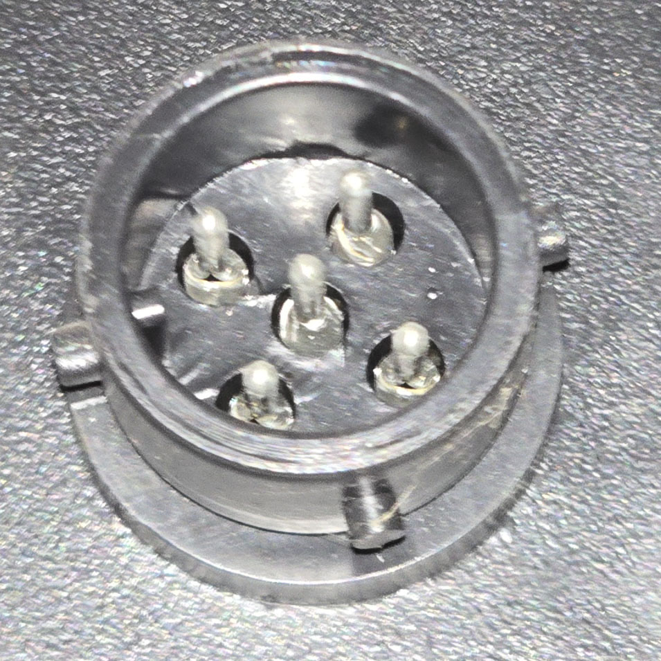 CABOCHON GAUCHE Multipoint V (photo)