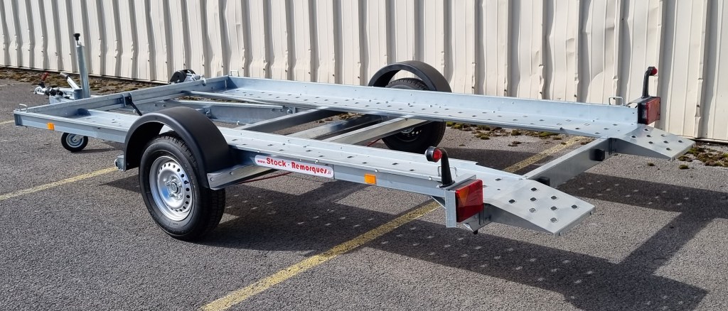Porte voiture 1300kg (photo)