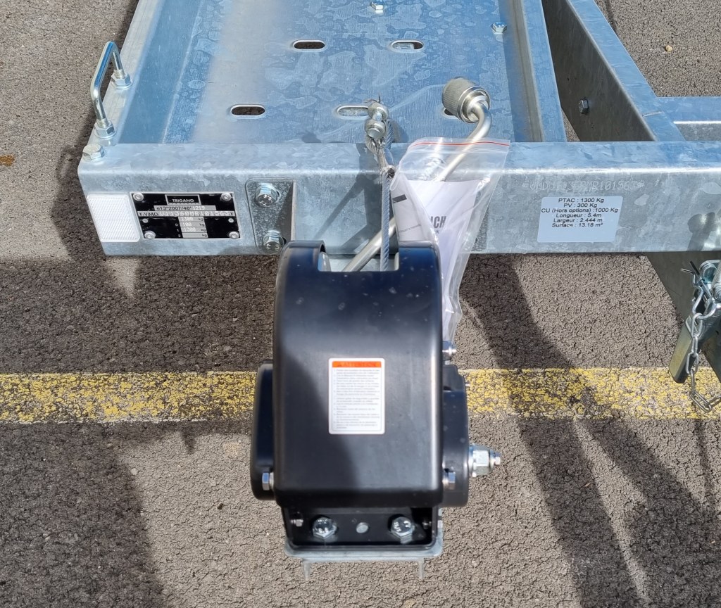 Porte voiture 1300kg (photo)