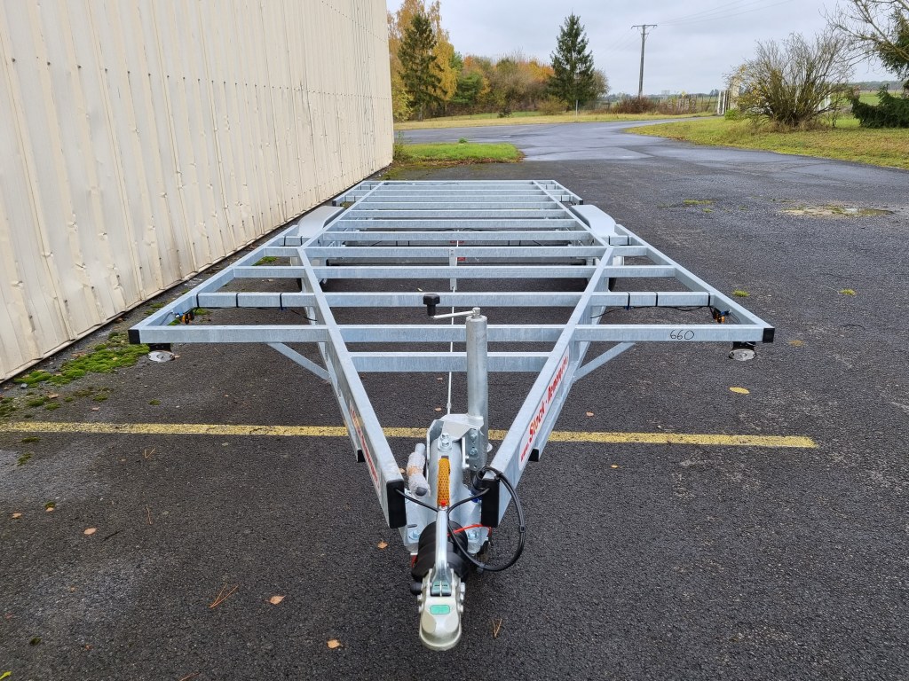 TH 6m60 x 2m44 Plateau 2 x essieux 1800 kg (photo)