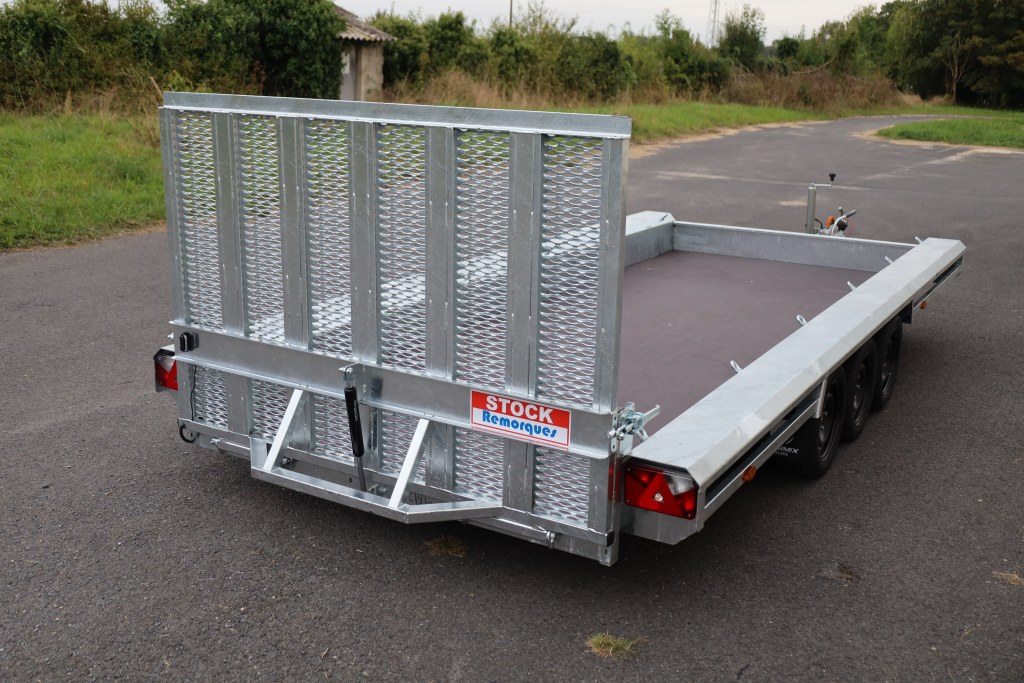 TM 4m80 x 1m80 porte engin 3 x essieux 1350 kg (photo)