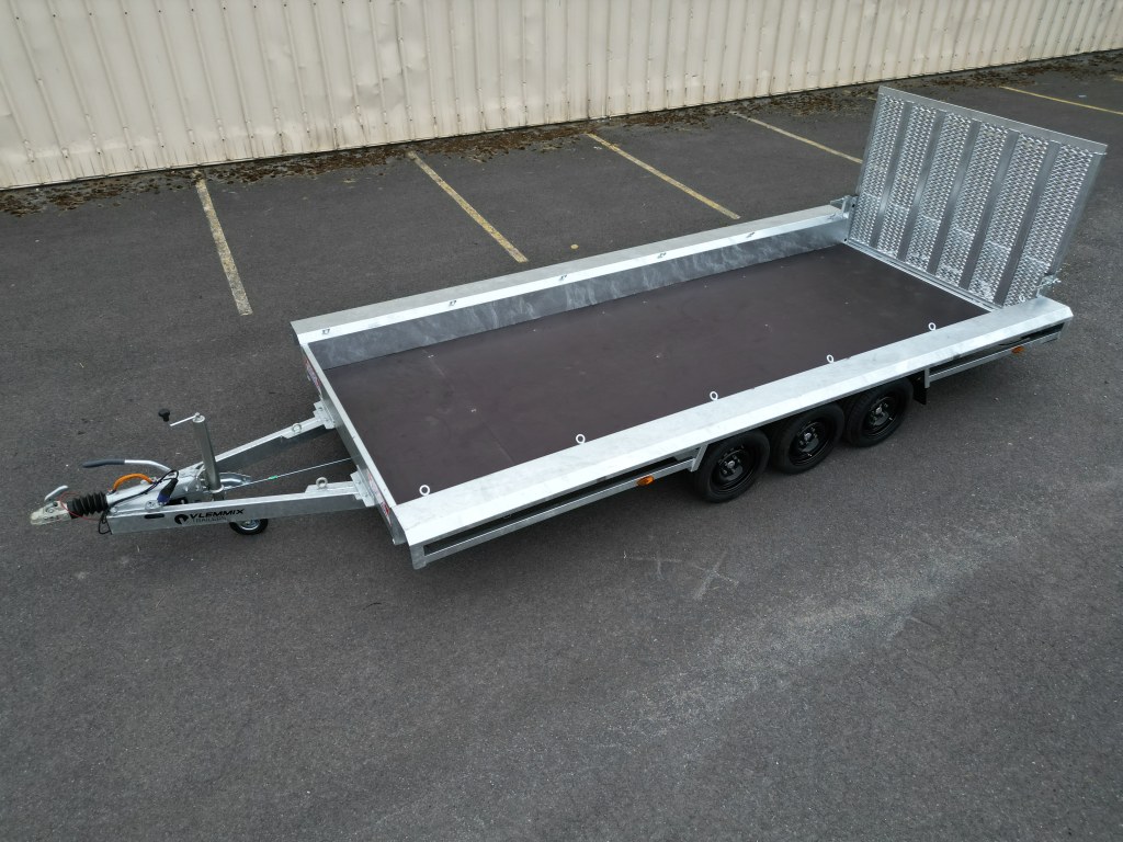 TM 4m80 x 1m80 porte engin 3 x essieux 1350 kg (photo)