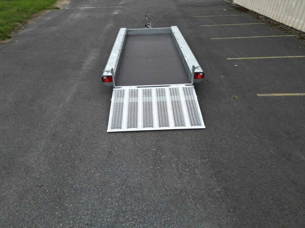 TM 4m80 x 1m80 porte engin 3 x essieux 1350 kg (photo)