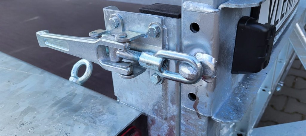 TM 4m x 1m50 porte engin 3 x essieux 1500 kg (photo)