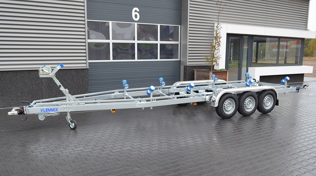 7m80-2m20 3x1500kg - 3x1500 kg - VLEMMIX - Remorque Porte-Bateau (photo)