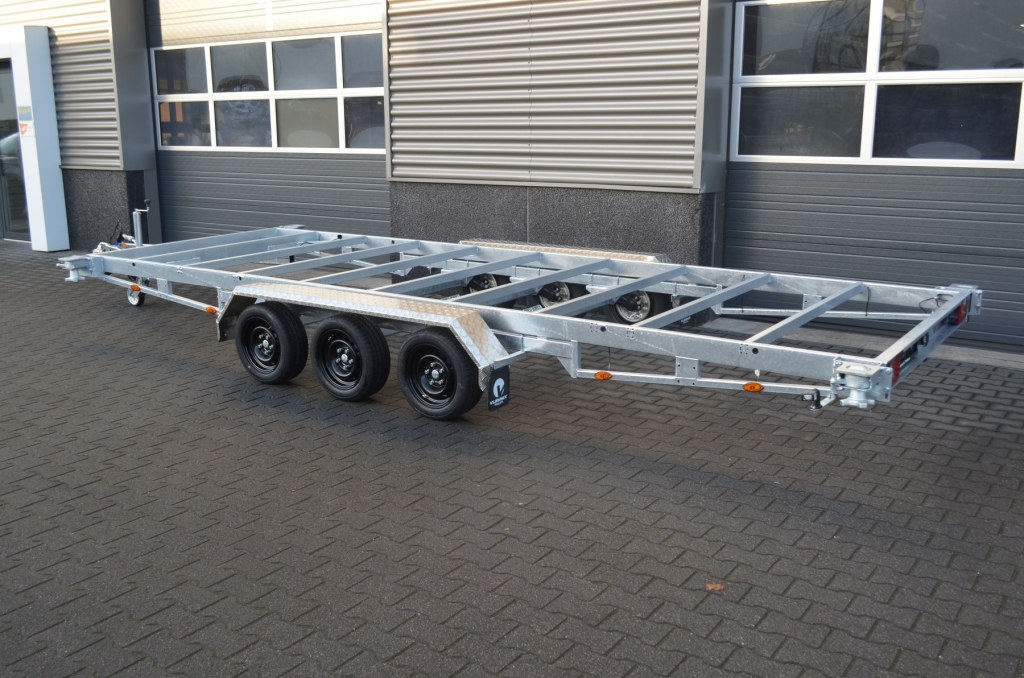 Remorque containeur 20 pieds 3 x essieu 1350 kg (photo)