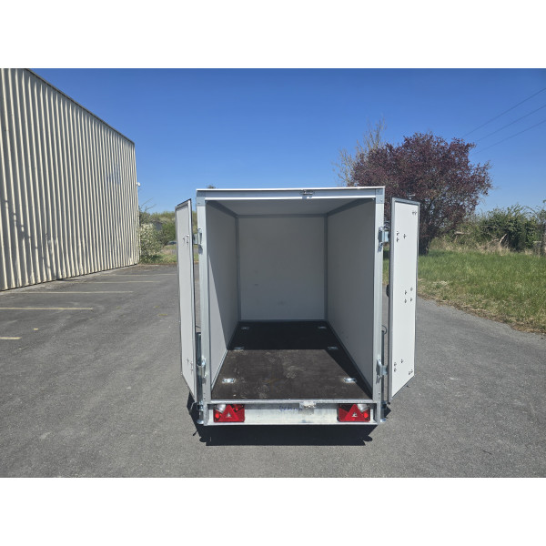 Fourgon - 2m57 x 1m51 x 1m80 1 x essieu 750 kg (photo)