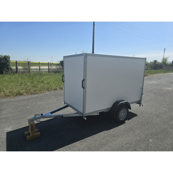 Fourgon - 2m57 x 1m51 x 1m80 1 x essieu 750 kg (photo)