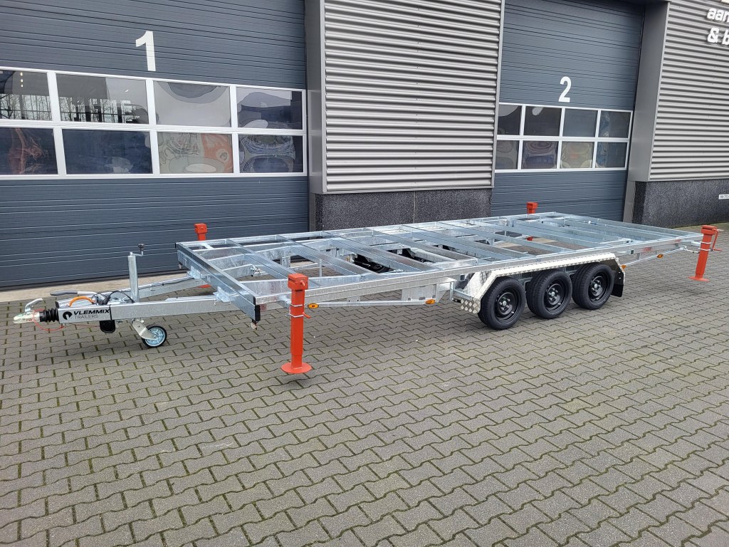 DT 3m x 2m44 Version amovible 1 x essieux 1800 kg + deck (photo)