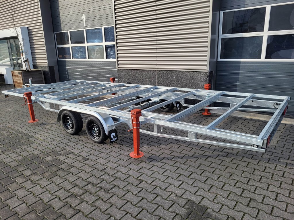DT 3m x 2m44 Version amovible 1 x essieux 1800 kg + deck (photo)
