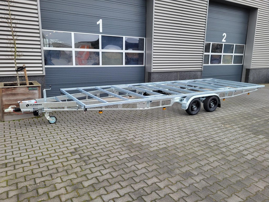 DT 3m x 2m44 Version amovible 1 x essieux 1800 kg + deck (photo)