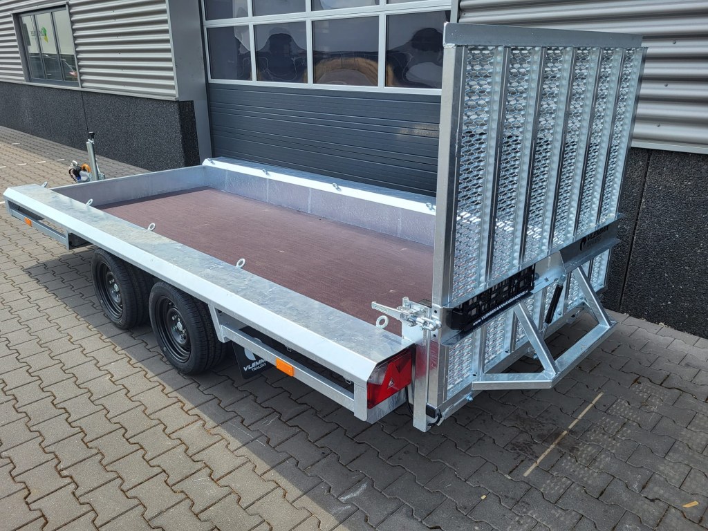 TM 4m x 1m50 porte engin 3 x essieux 1500 kg (photo)
