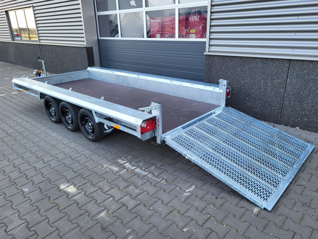 TM 4m x 1m50 porte engin 3 x essieux 1500 kg (photo)