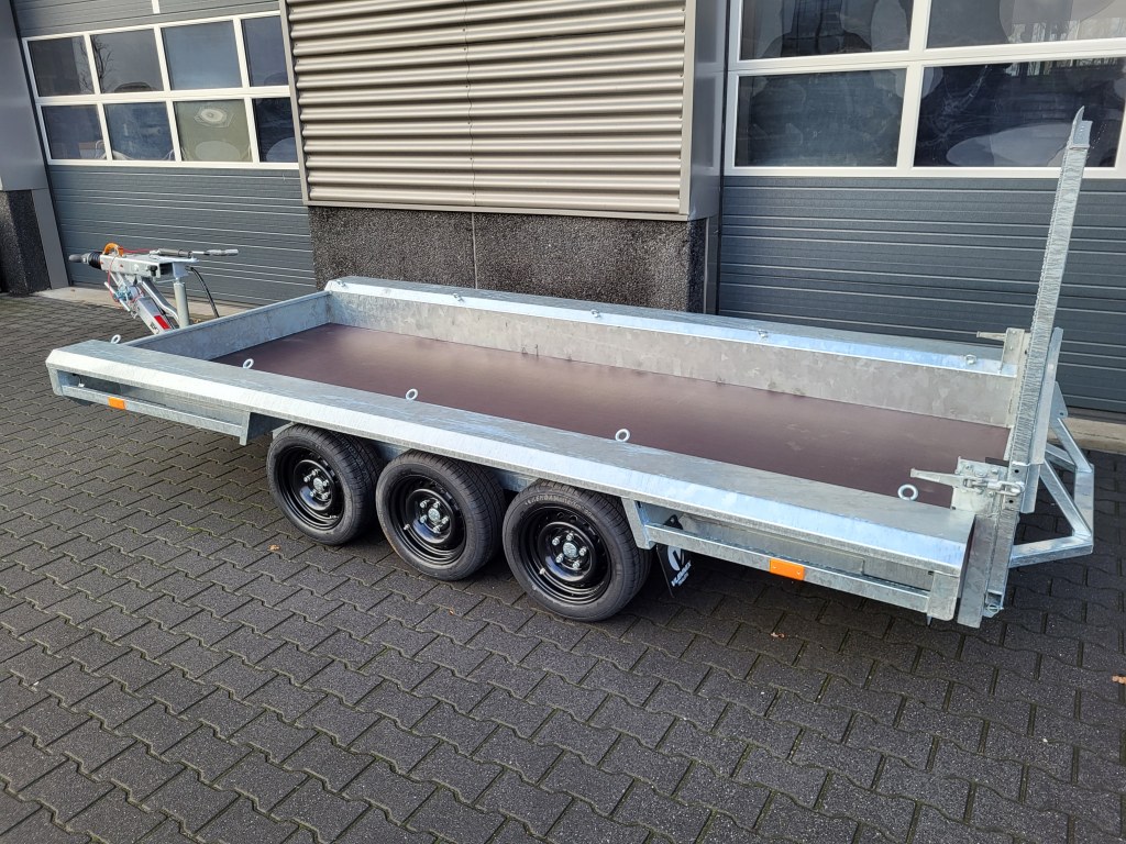 TM 4m x 1m50 porte engin 3 x essieux 1500 kg (photo)