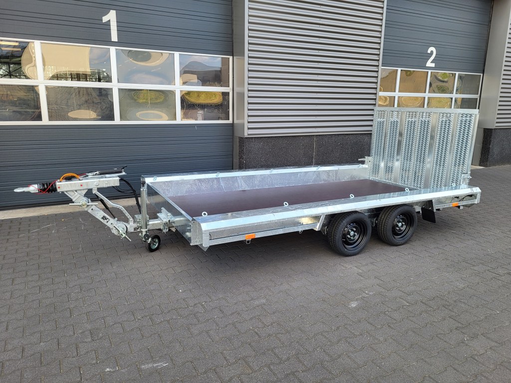TM 4m x 1m50 porte engin 3 x essieux 1500 kg (photo)