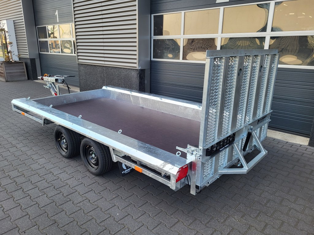 TM 4m x 1m50 porte engin 3 x essieux 1500 kg (photo)