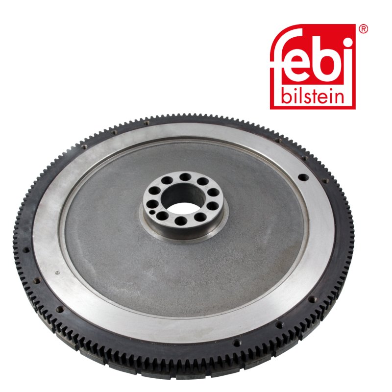 Volant-moteur avec couronne de démarreur