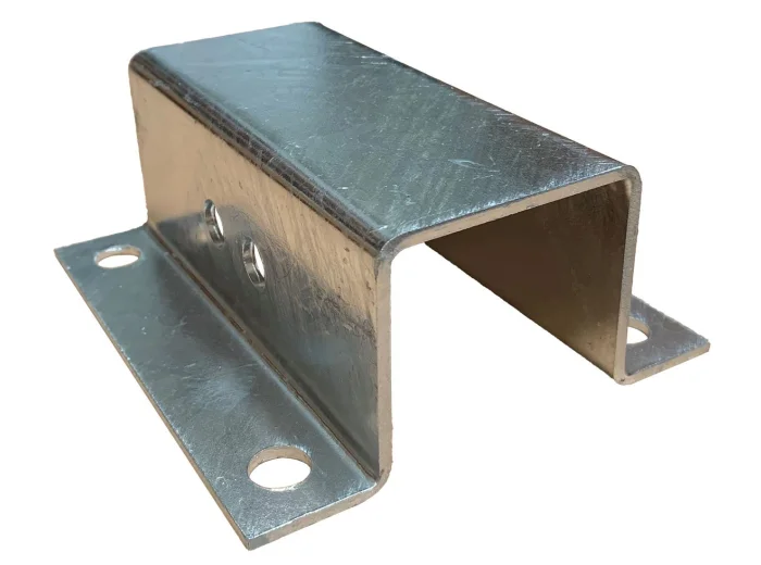 Omega pour tube 50 x 50 L.100 x H.50 mm