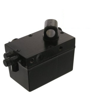 Pompe hydraulique pour dispositif de basculement de cabine avant