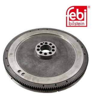 Volant-moteur avec bague entretoise et couronne dentée de demarrage